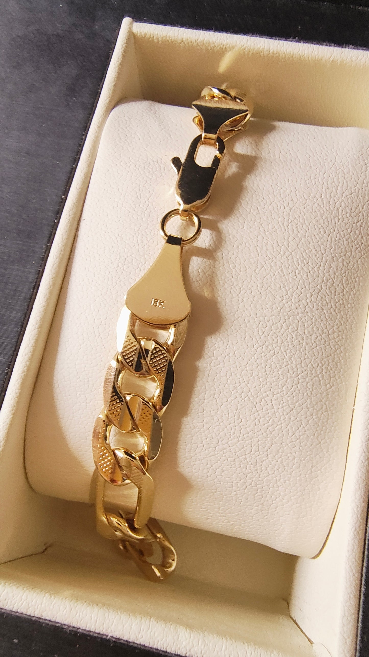 18kt Yellow Gold Bracelet, Figaro Link, 20g
